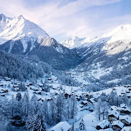 Authentique Avec Vue Panoramique, La Sage *