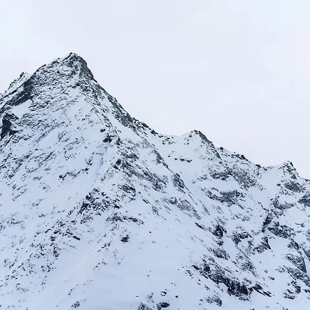 Authentique Avec Vue Panoramique, La Sage *